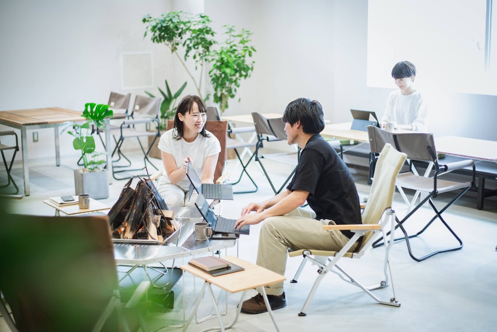 人が“自然”とつながるオフィスで人と組織の課題を解決！SAWAMURAとスノーピークビジネスソリューションズが「総務・人事・経理Week［大阪］」に共同出展